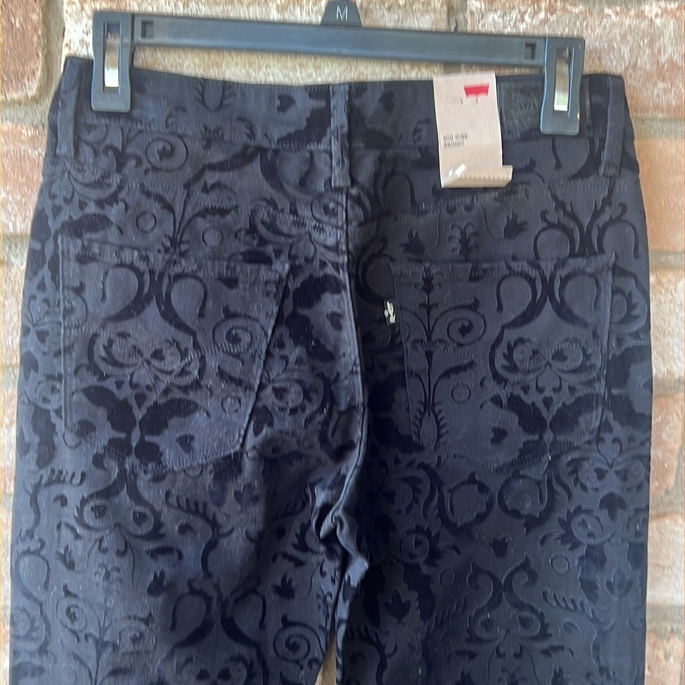 Levis Mid Rise Skinny Jeans - Picture 7 of 10